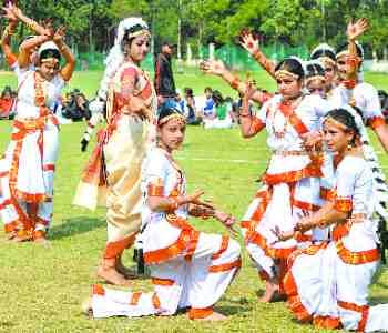 Girls in Hardoi, Lucknow topped Boys