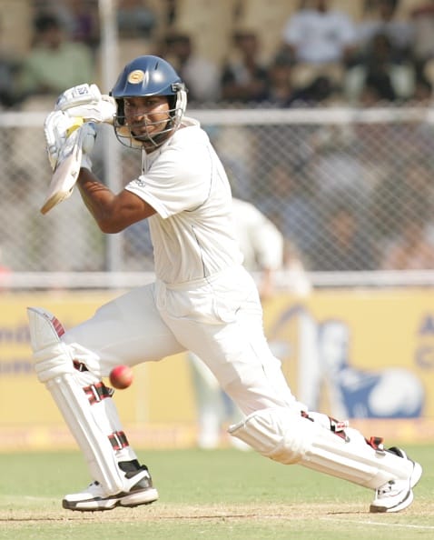 who hold the record of highest no of fours in test cricket