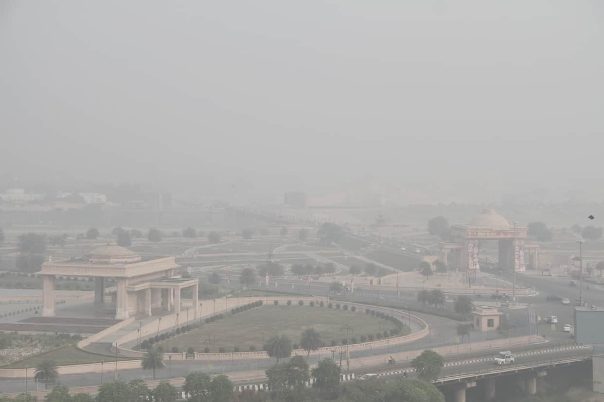 smog in the air of lucknow