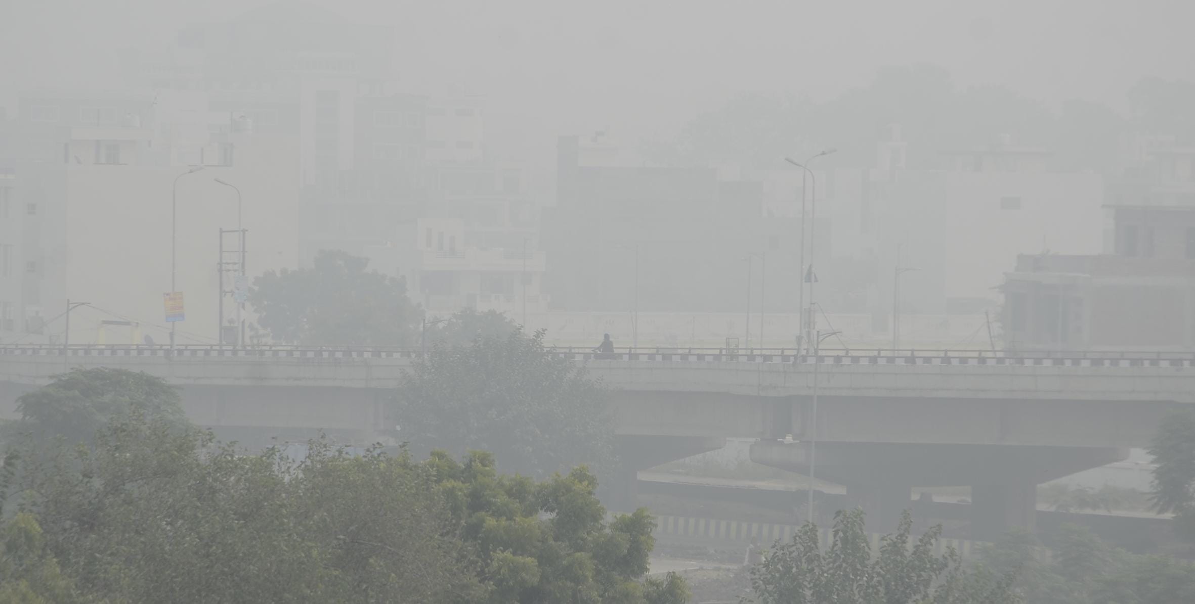 smog in the air of lucknow