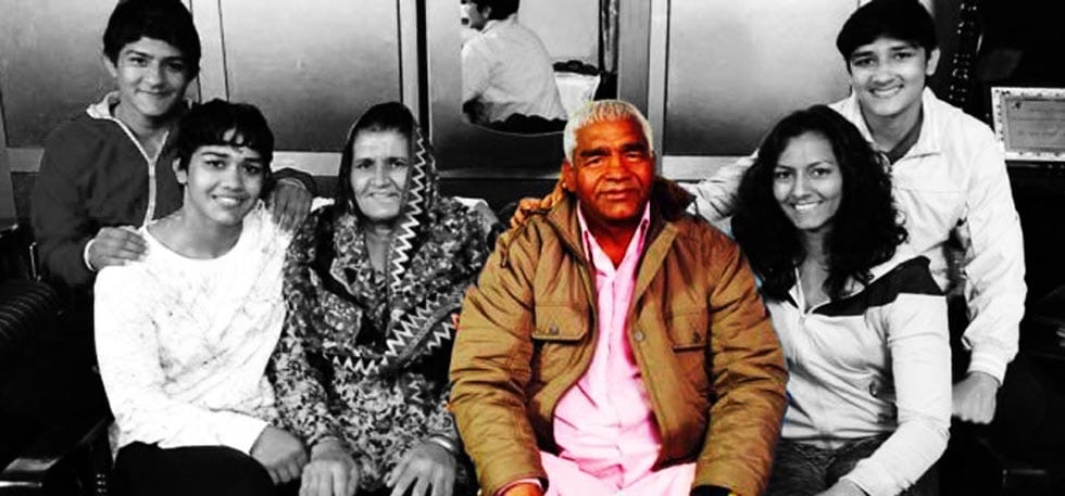 dronacharya award winner and wrestler mahavir phogat special interview to amar ujala