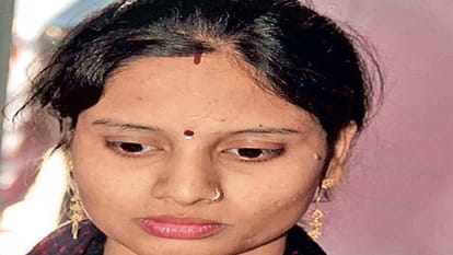 Bhind woman vows to stay barefoot till village declared ODF