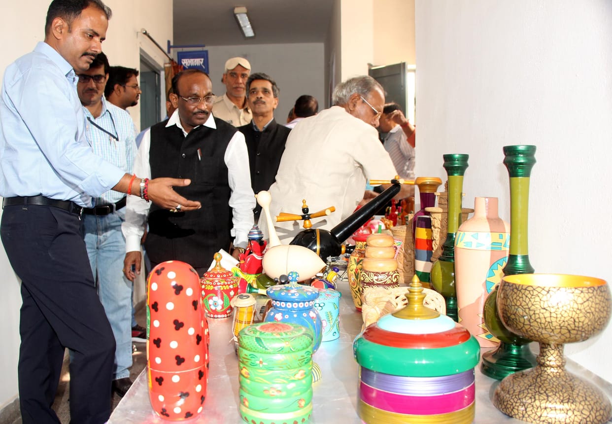 "Let handicrafts with modernity '