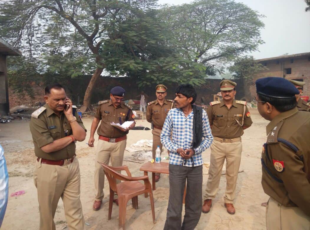 loot in barabanki safdarganj area