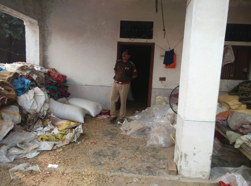 loot in barabanki safdarganj area