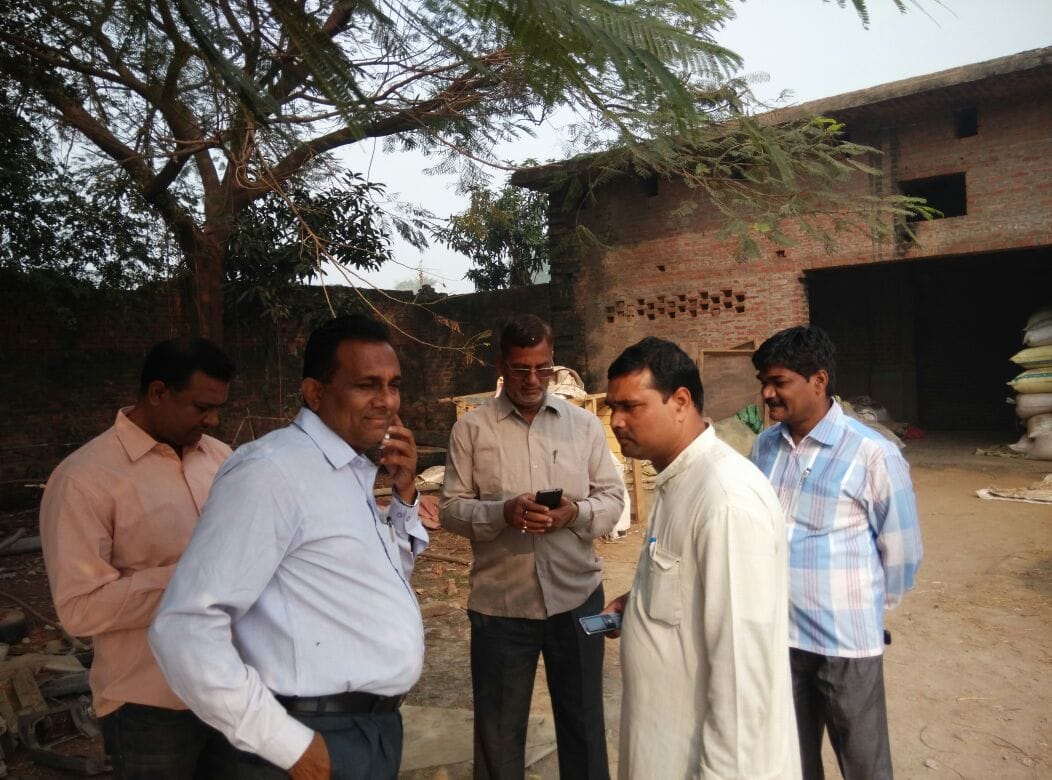 loot in barabanki safdarganj area