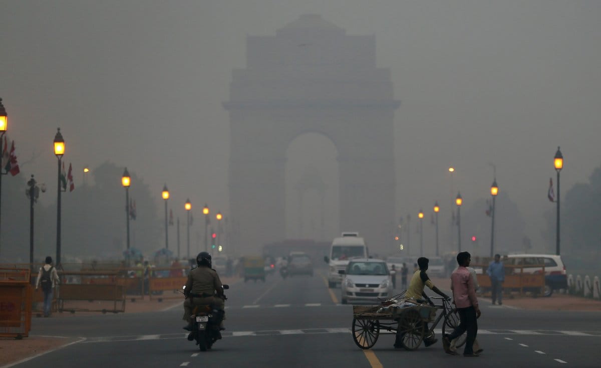  britain expert will try to reduce delhi pollution