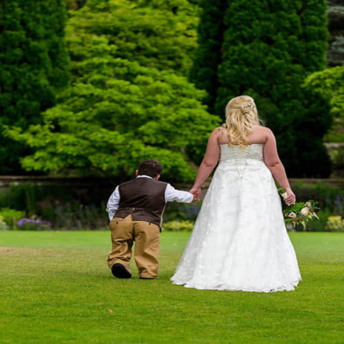 five feet girl married to a 3 feet dwarf