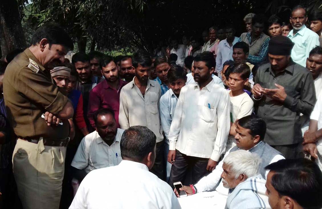 Farmers found the injured died in suspicious circumstances in the field 