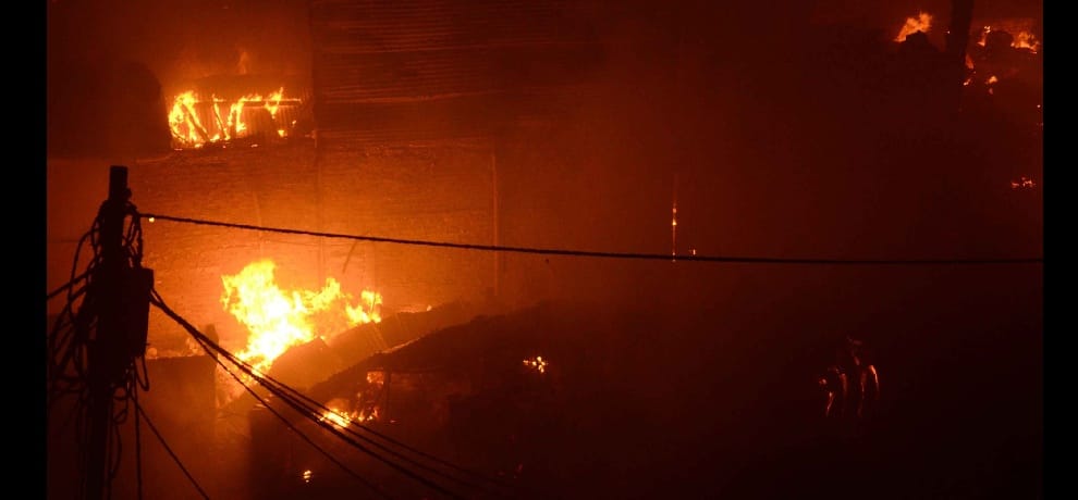 the fire near Sadar Bazar railway station, rescue mission carried for 3 hour