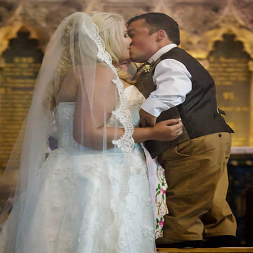 five feet girl married to a 3 feet dwarf