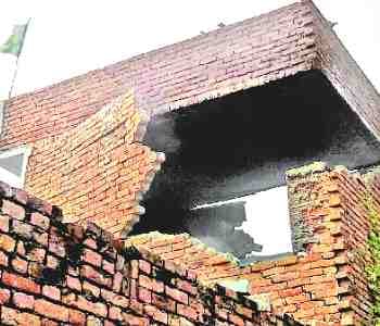 blast in cracker factory