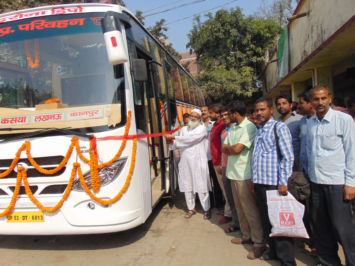 padrauna to kanpur ac bus