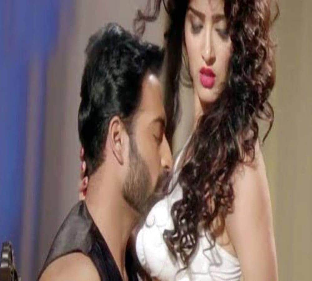 VIDEO: New song from 'Ishq Junoon' full of boldness and intimacy