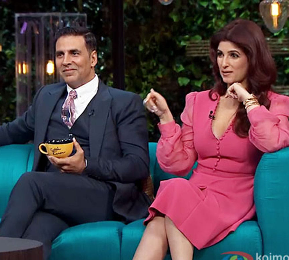 twinkle khanna and akshay kumar at koffee with karan show
