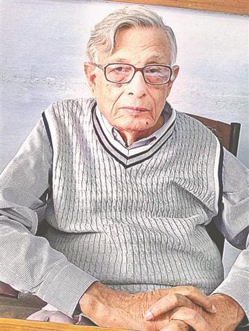 Renowned historian Prof. Irfan Habib said Bhopal encounter was fake
