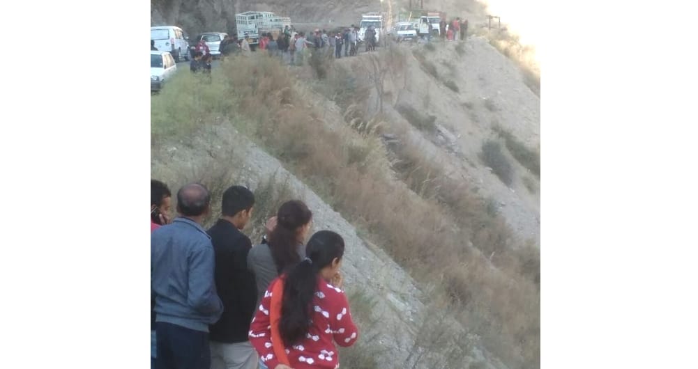 Three Youth killed in Car accident at Theog.