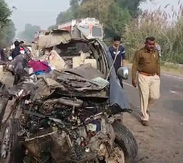 three people killed in rohtak accident, from wrong side coming truck hit innova car badly 