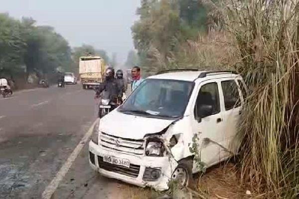 three people killed in rohtak accident, from wrong side coming truck hit innova car badly 