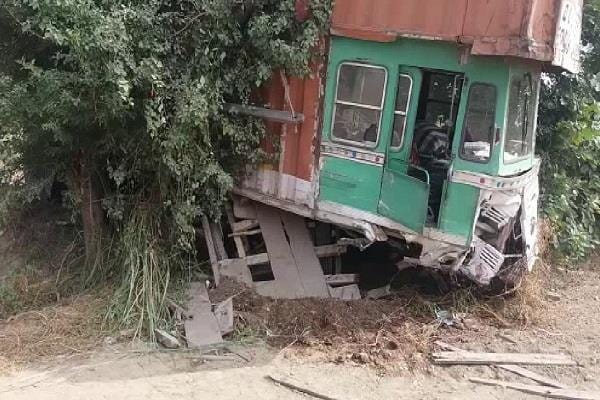 three people killed in rohtak accident, from wrong side coming truck hit innova car badly 