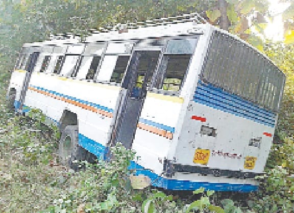 byke sawaron ka kaal ban gayi bus