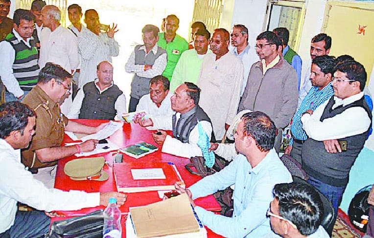 Rs 1.20 lakh from two teachers out of account fraud