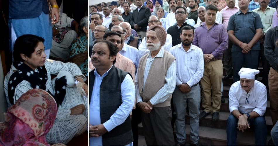 Kirron Kher fathers funeral at chandigarh, anupam kher