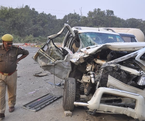 DCM and roadways bus collision, killed one