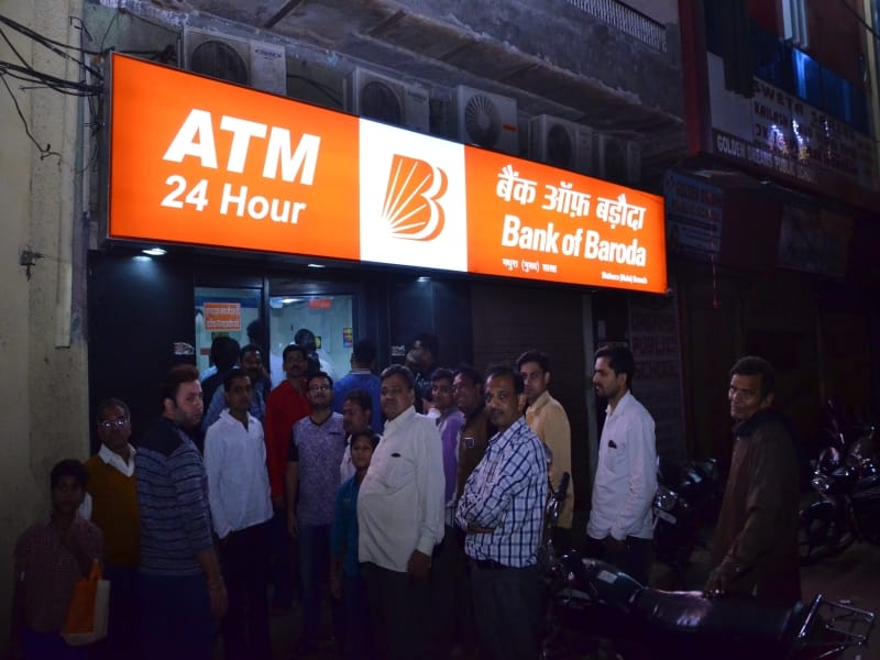 everybody was in hurry to change note