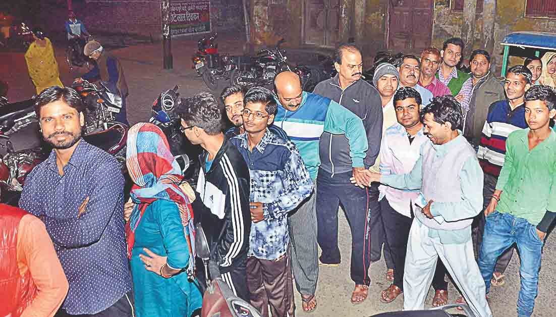 modi ko tamam ne saraha, kuchh bhadke