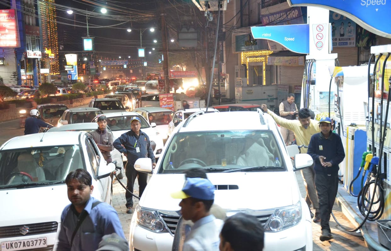 five hundred and one thousand note closed, effect in dehradun.