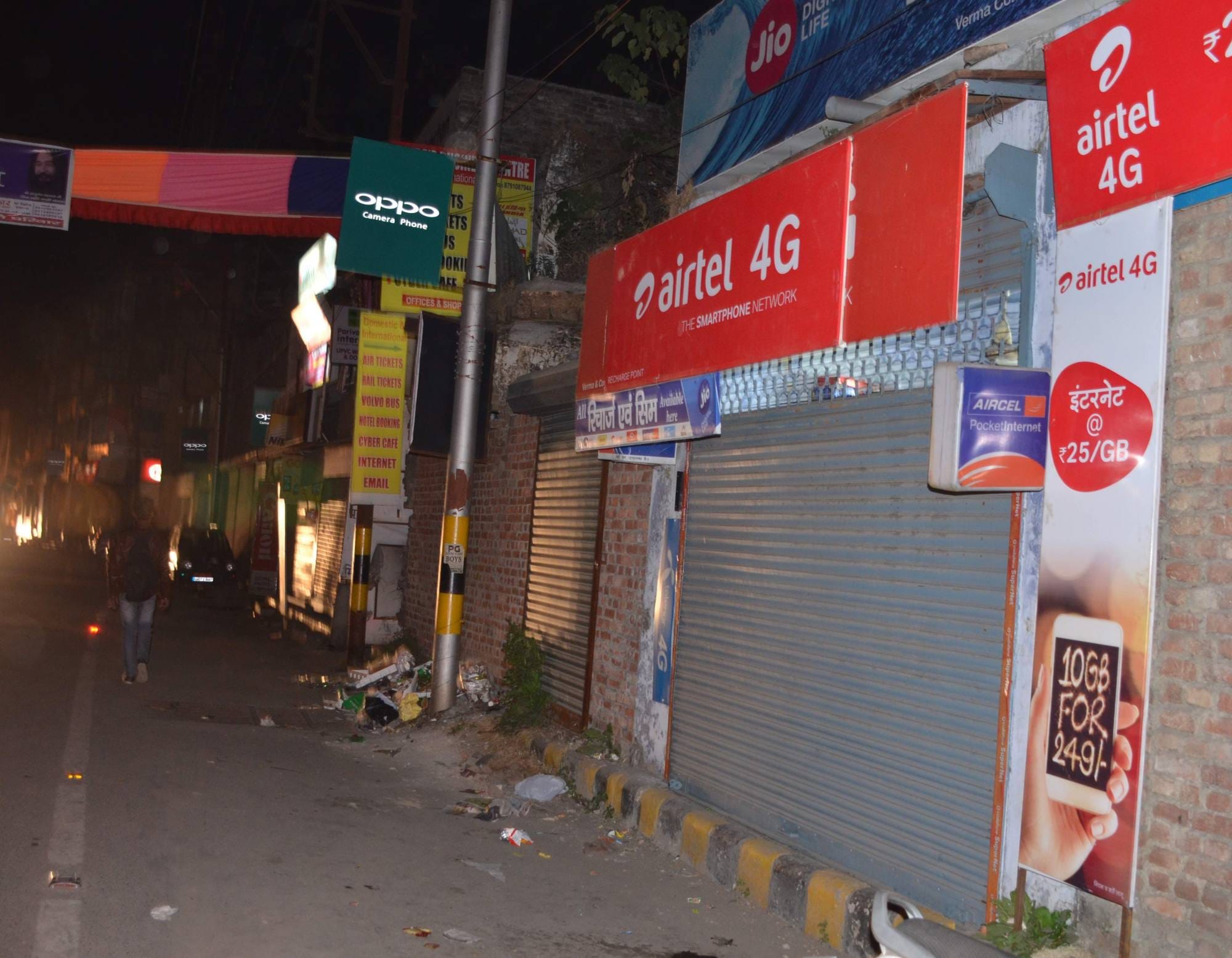 five hundred and one thousand note closed, effect in dehradun.