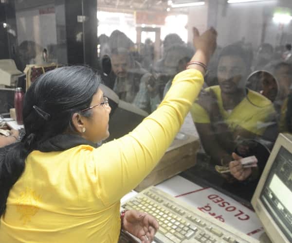 problems because of no change money in lucknow.