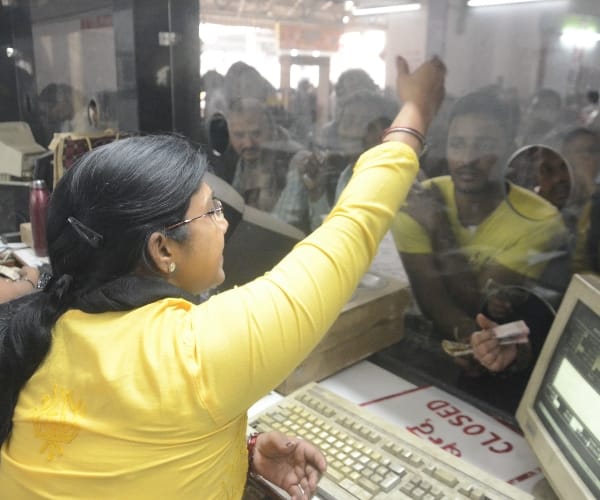 problems because of no change money in lucknow.