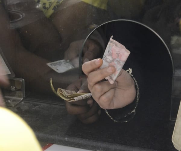 Funeral held for a thousand note