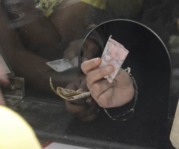 problems because of no change money in lucknow.