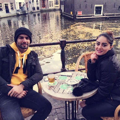 mahi and jai enjoying their holidays in paris