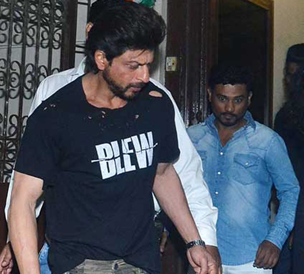 Bollywood superstar flaunts his ripped T-shirt look