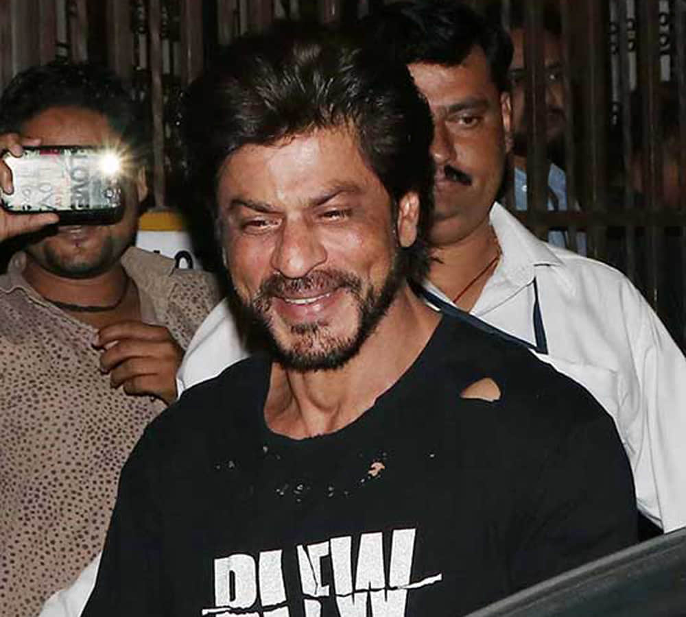 Bollywood superstar flaunts his ripped T-shirt look