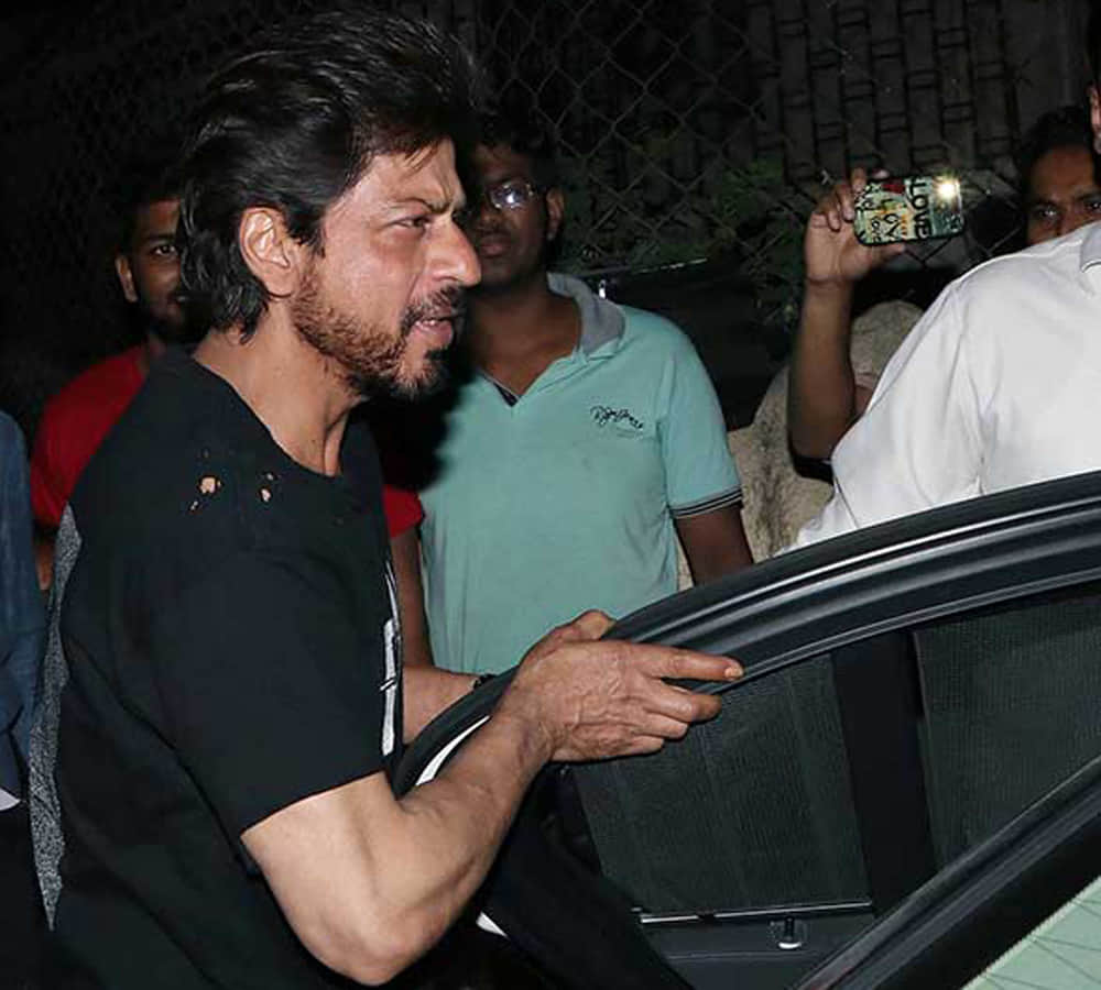 Bollywood superstar flaunts his ripped T-shirt look