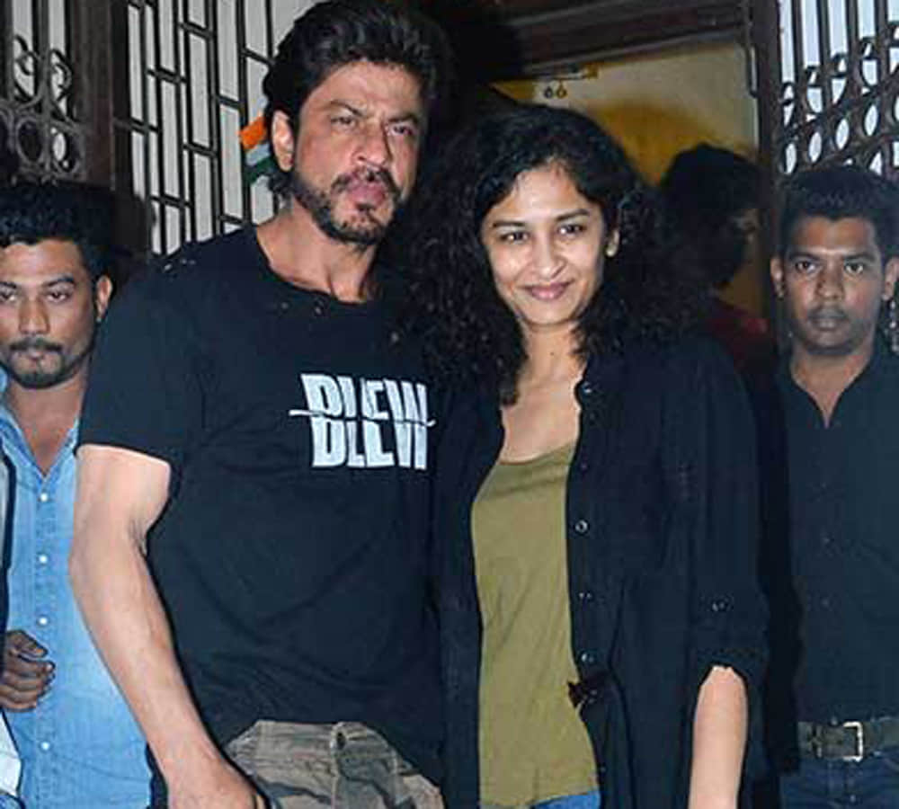 Bollywood superstar flaunts his ripped T-shirt look