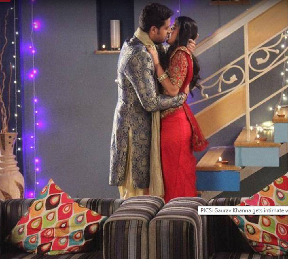 tv serial tere bin lead character intimate scene