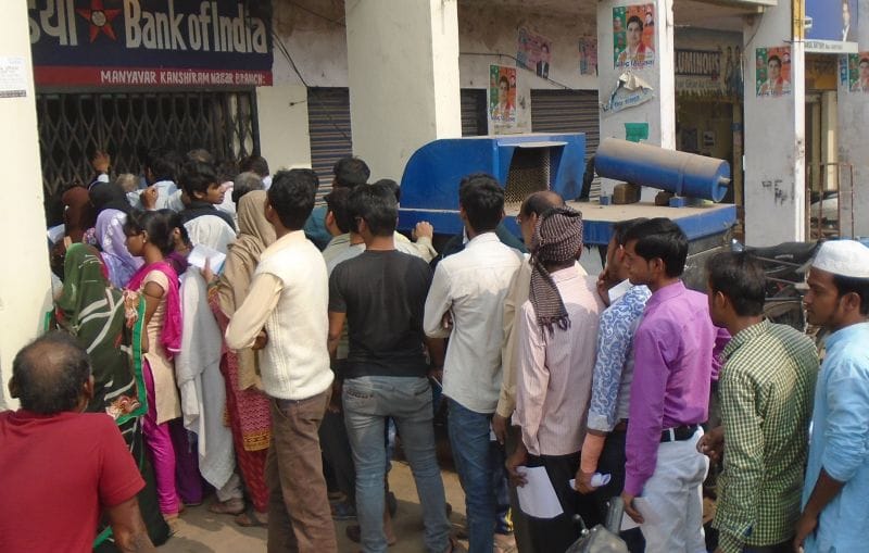 A queue in banks to absorb 500-1000