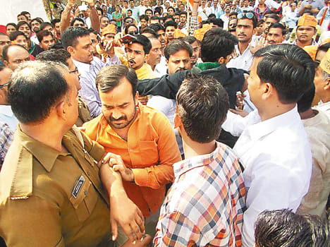 BJP members and police altercation