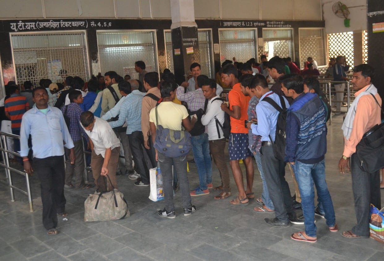 Thousand-five hundred people worked in the cash