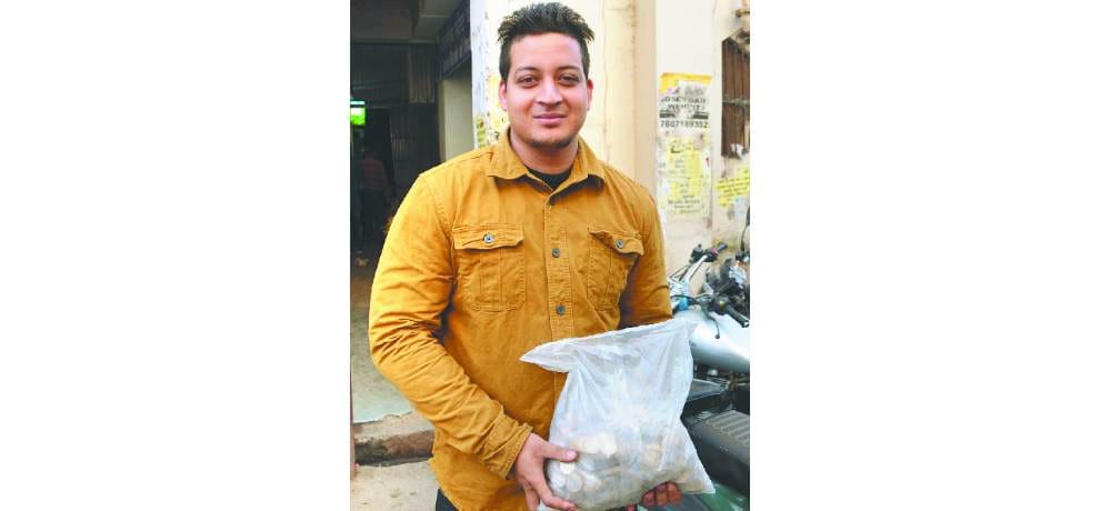 some national banks give coins in exchange with 500 and 1000 rupee notes