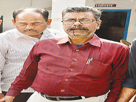 JE PWD administrative officer beaten