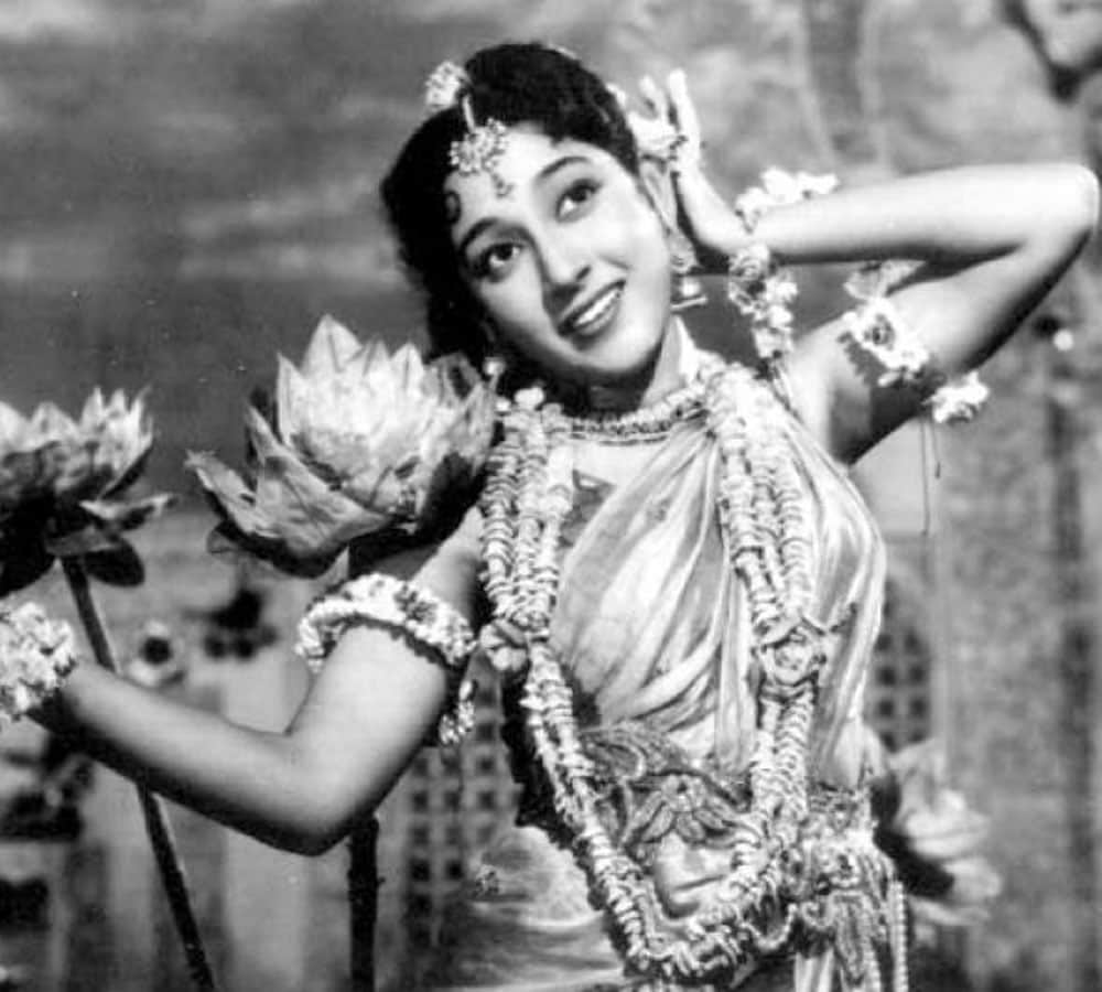 Then and Now 40 years Mala Sinha huge transformation in looks