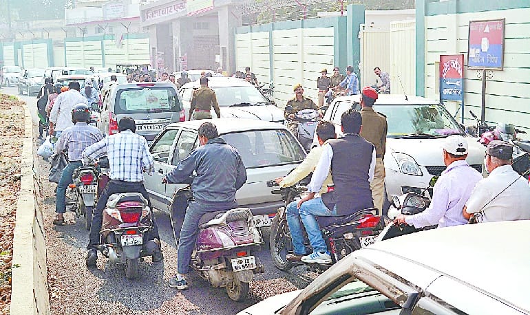 heavy jaam in traffic month