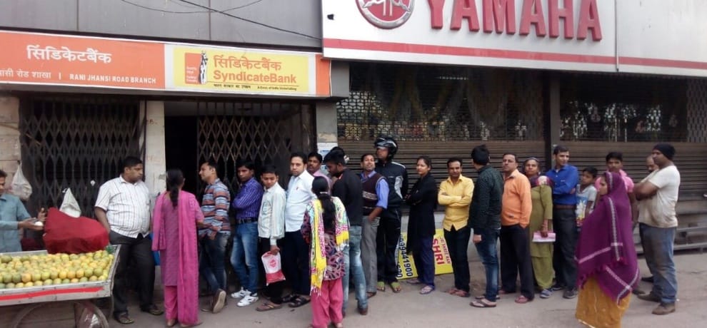 5 problems people facing in exchanging money in banks